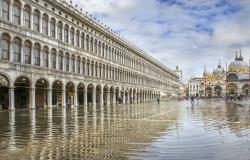 'Acqua alta' in St. Mark's Square