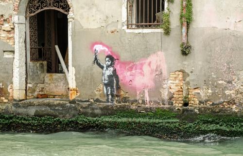 "Migrant Child" mural in Venice