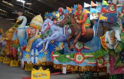 Contrada, Palio and general Siena-themed floats